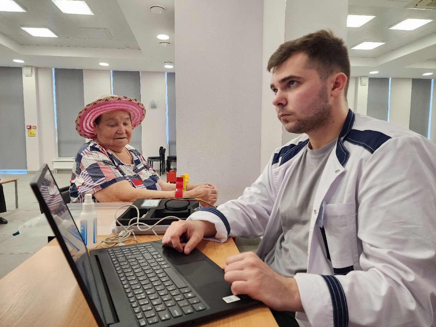 раменское, медицина, школа здоровья раменской больницы, занятие в дубовой роще,