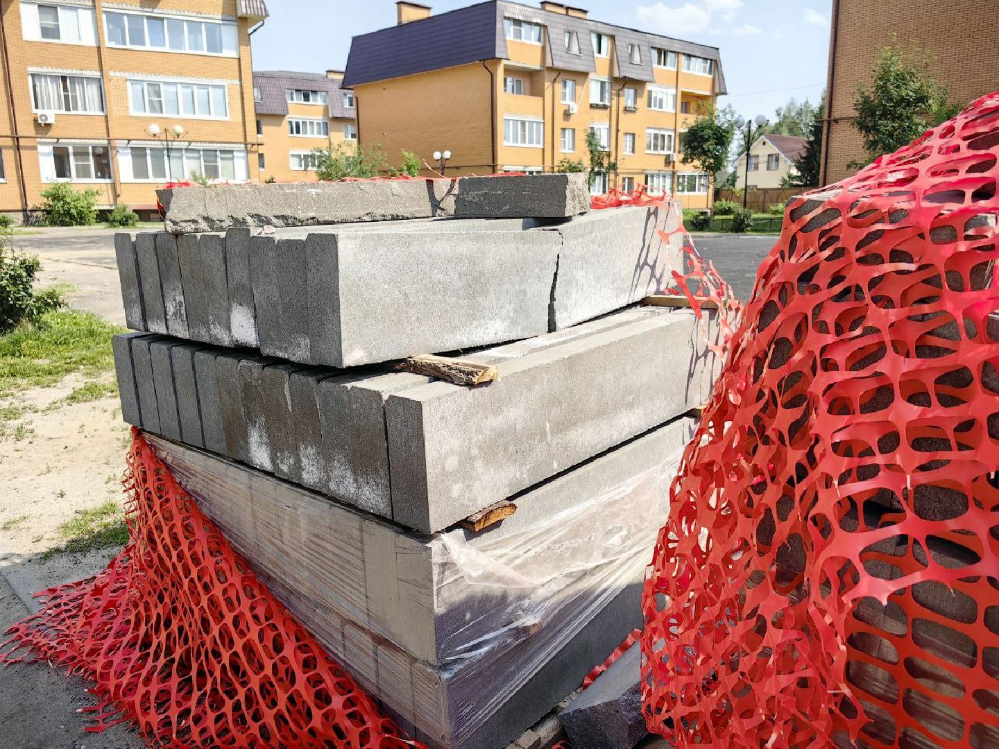 площадка, воркаут, качели, урны,