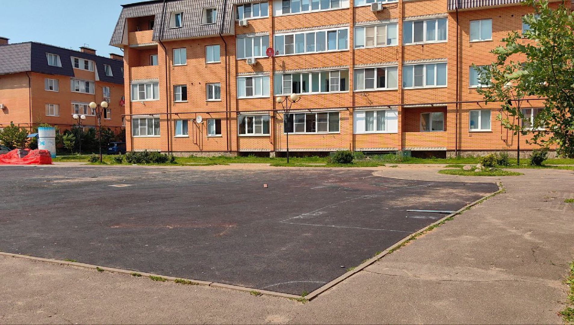 площадка, воркаут, качели, урны,