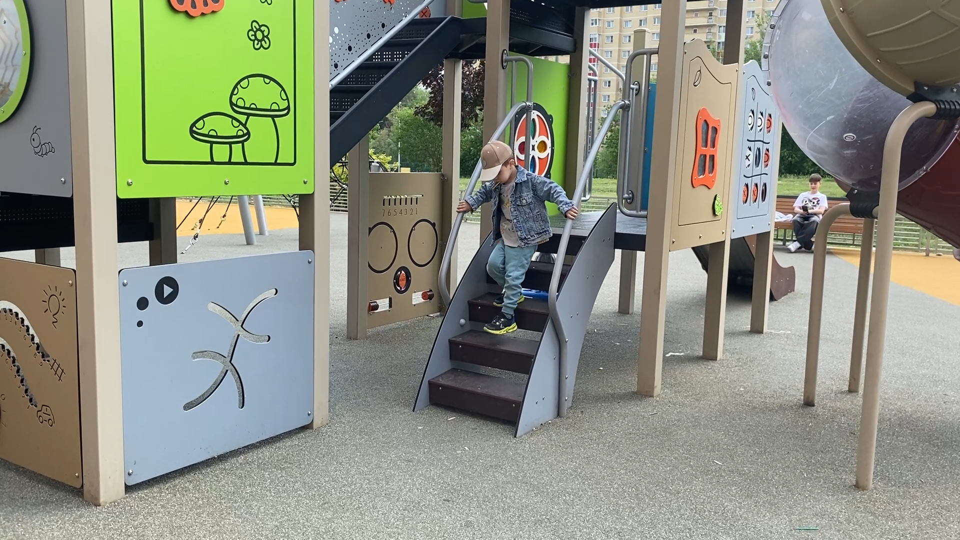 детская площадка, власиха школьный, микрорайон школьный, деревянная горка, мафы для площадки,