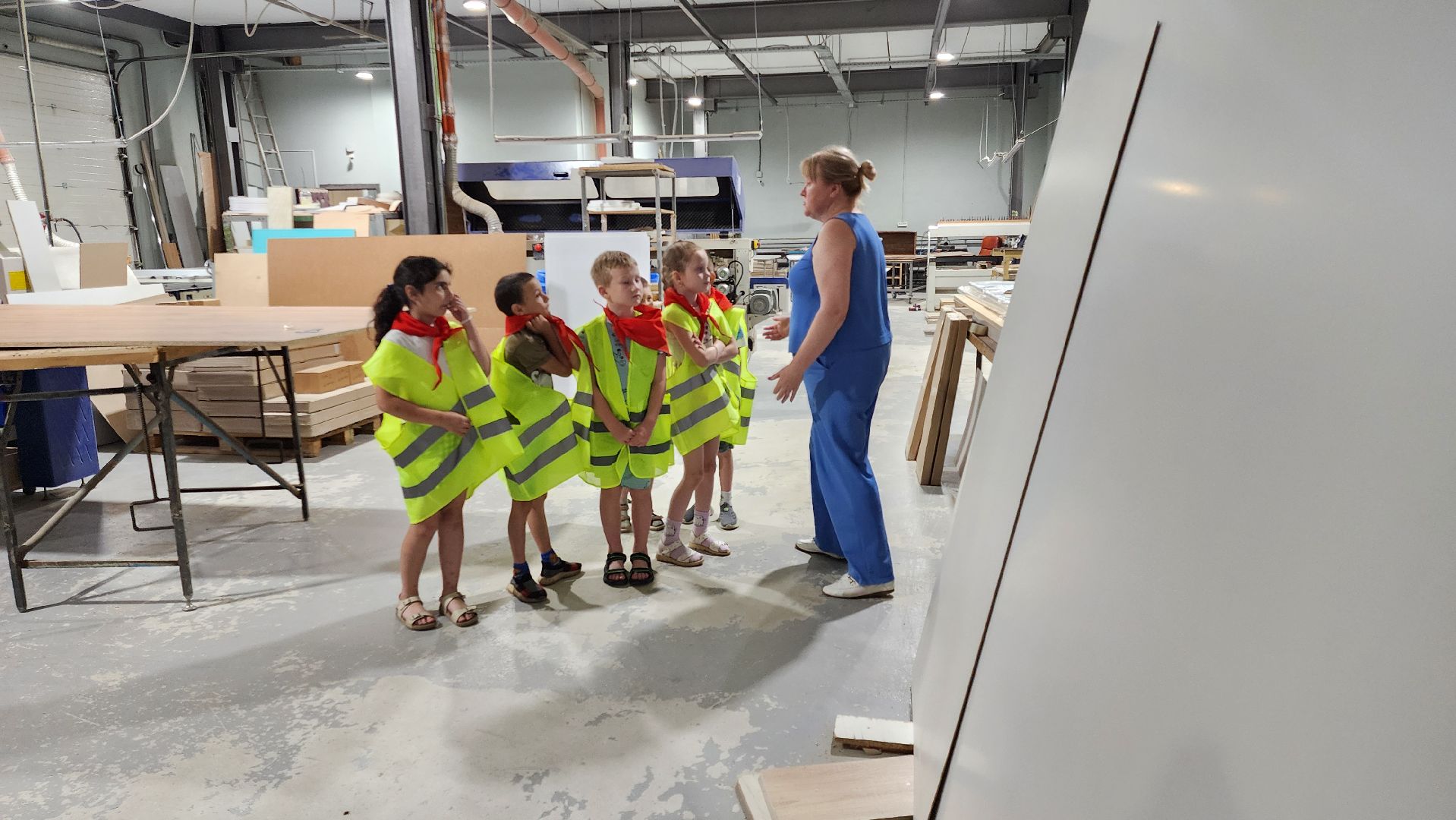 Руза,  фабричный квартал, Мебельная фабрика, каникулы в молодежке,