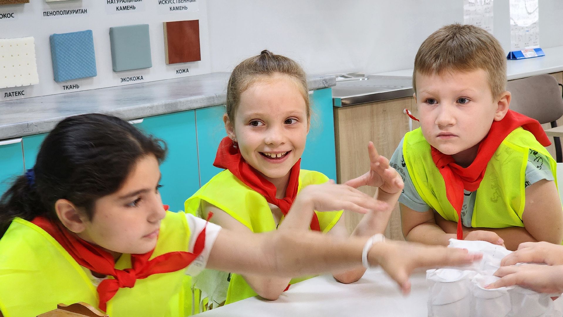 Руза,  фабричный квартал, Мебельная фабрика, каникулы в молодежке,