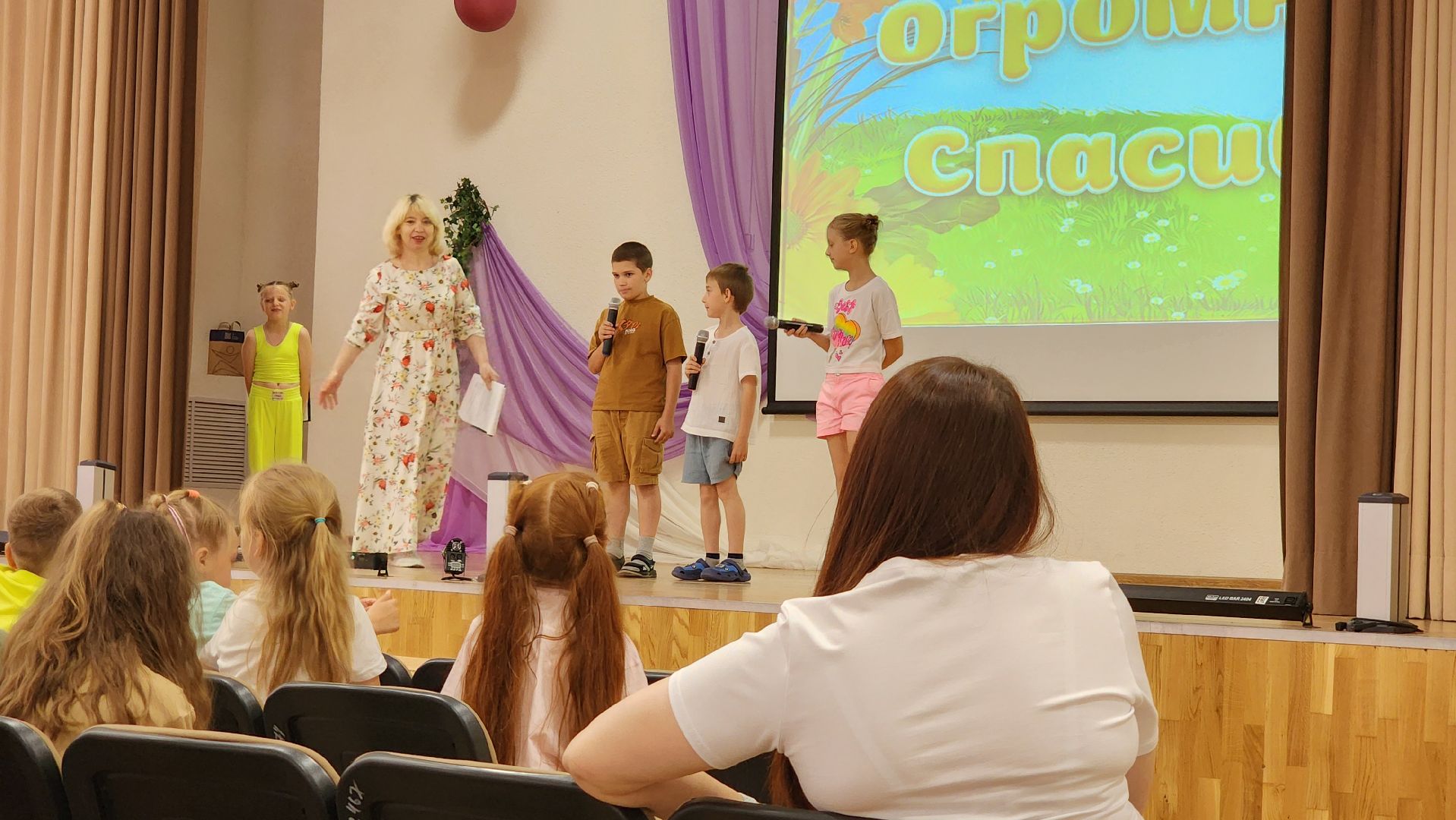 Танцы, Флешмоб, Лобня, закрытие летнего лагеря, летний лагерь,