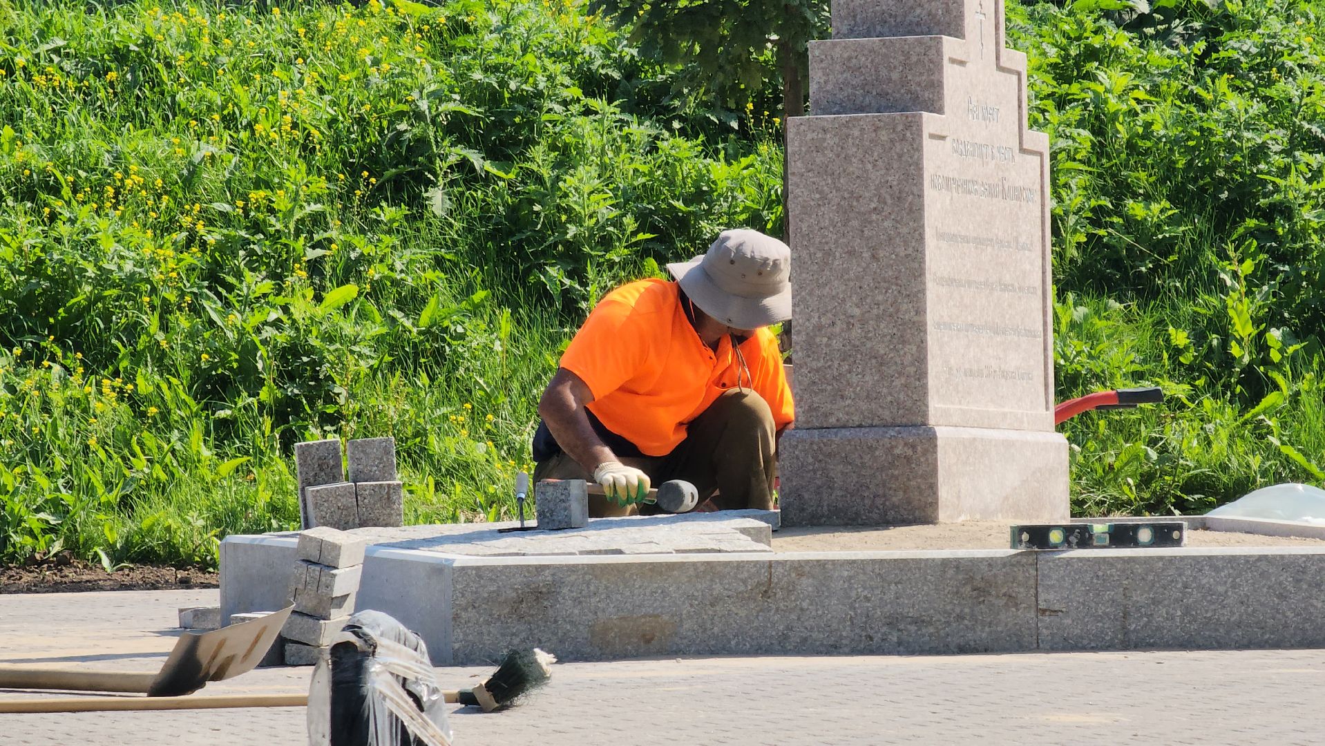 кашира, благоустройство, комфортная городская среда, историческая часть города, тротуар, бордюрный камень, парк,