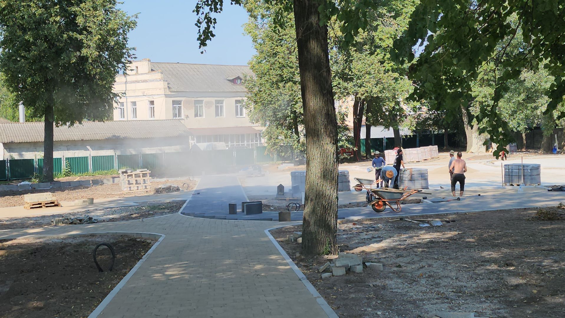 кашира, благоустройство, комфортная городская среда, историческая часть города, тротуар, бордюрный камень, парк,