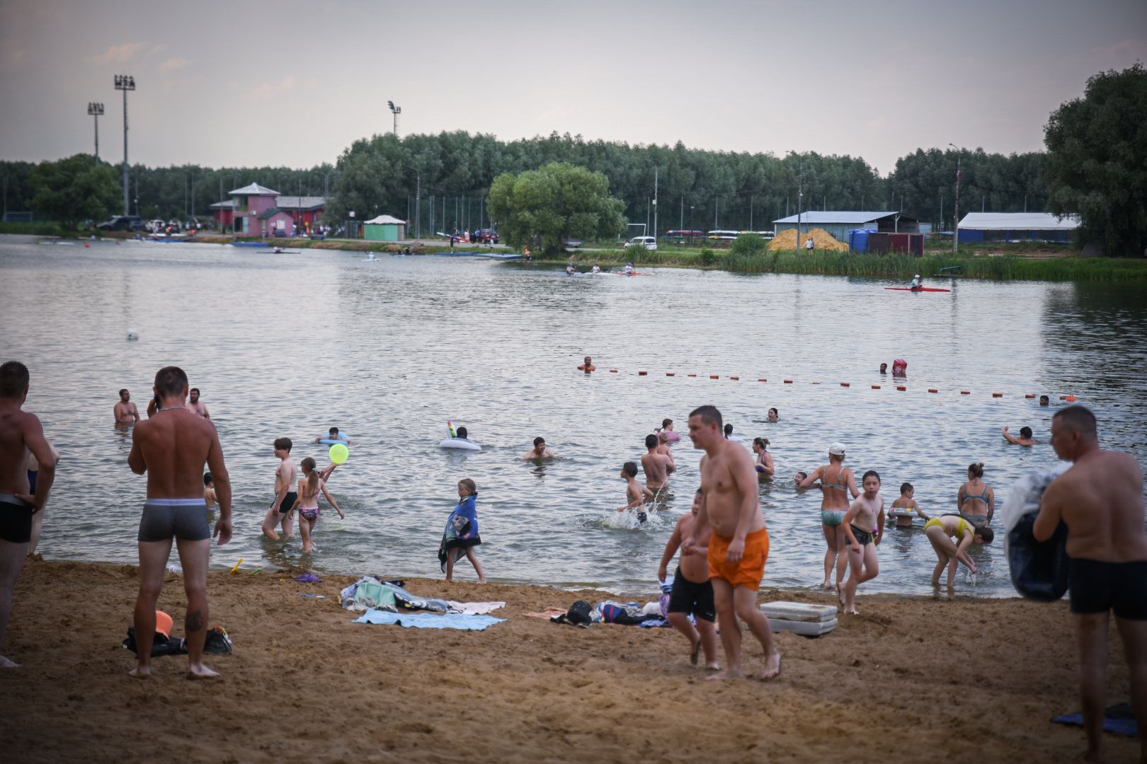 бронницы, рейд безопасности на пляже , дети, отдых у воды, пляж на бельском озере в бронницах,