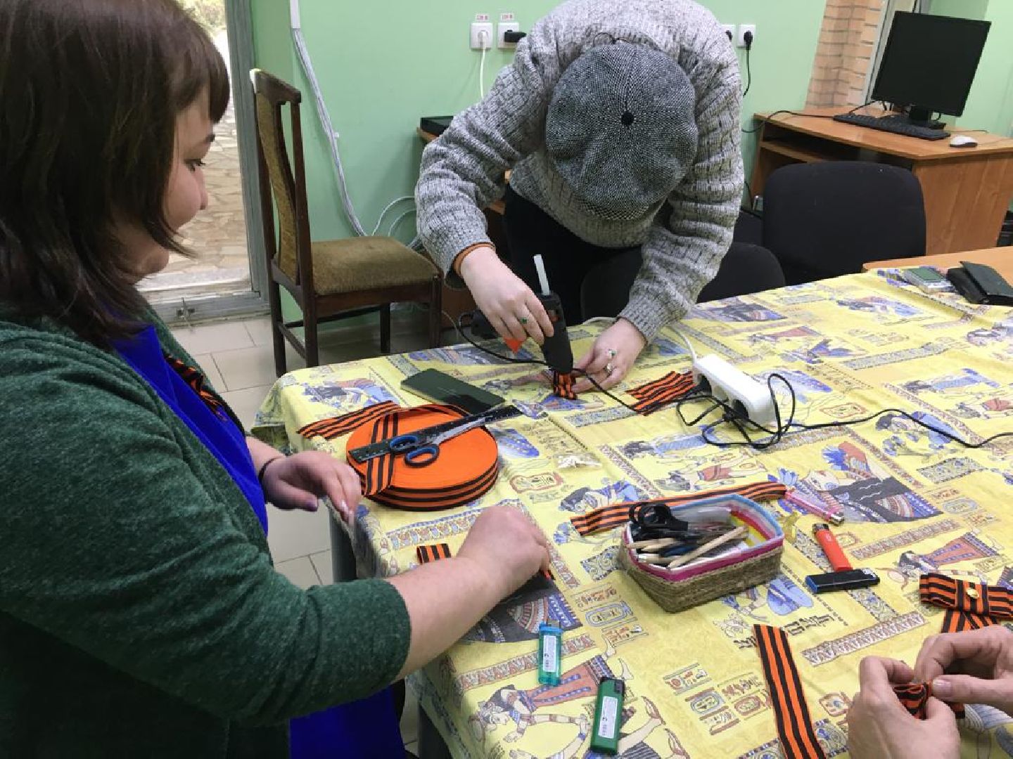 георгиевская лента, мастер-класс, библиотека, Протвино, День Победы