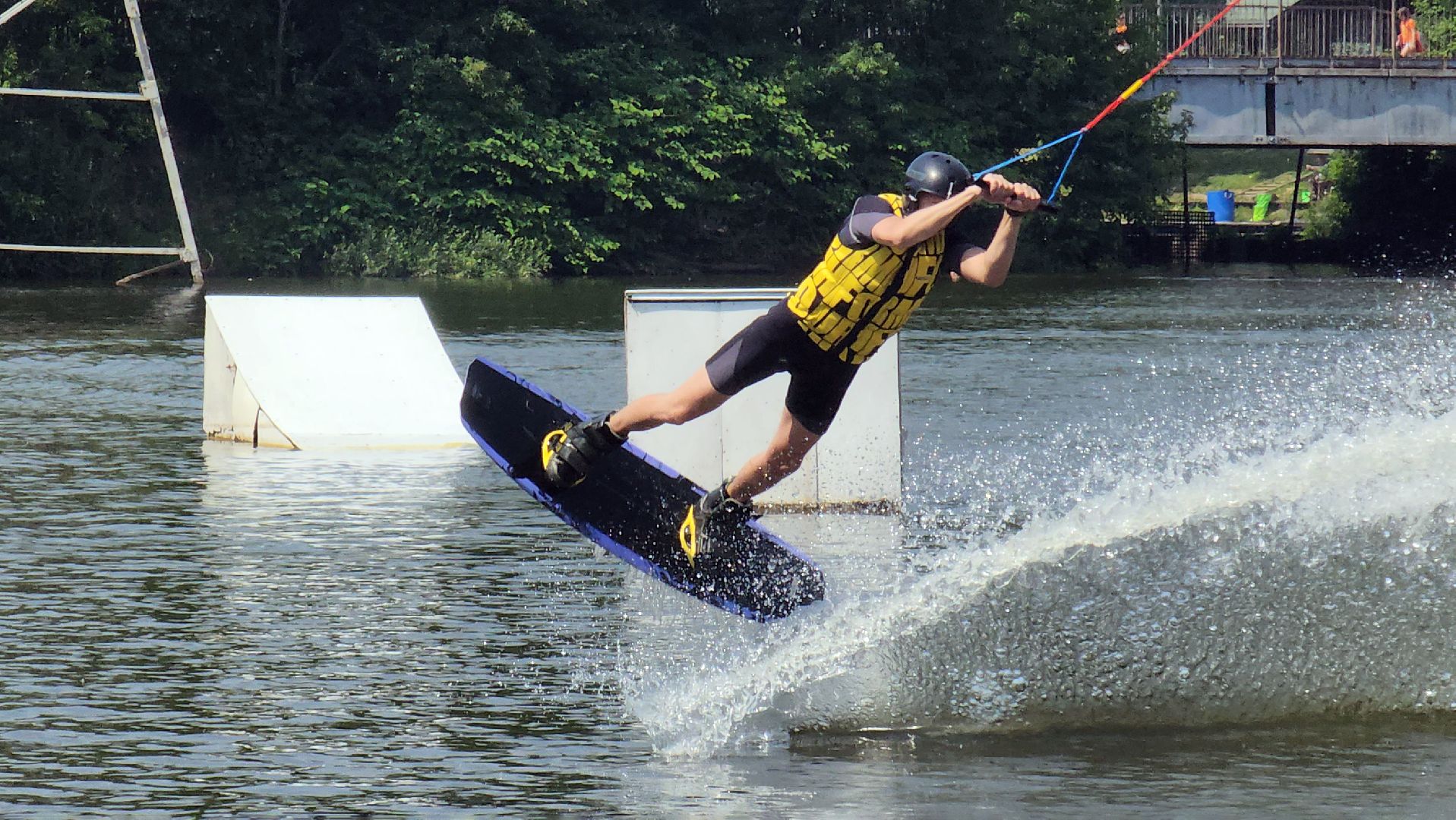красногорск, лето в подмосковье, старая плотина, вейкбординг,