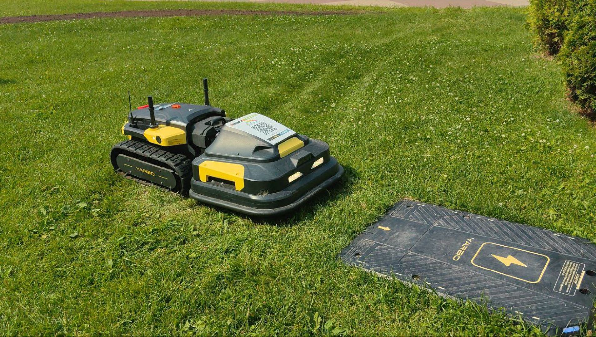 робот, газон, программирование,  модель,