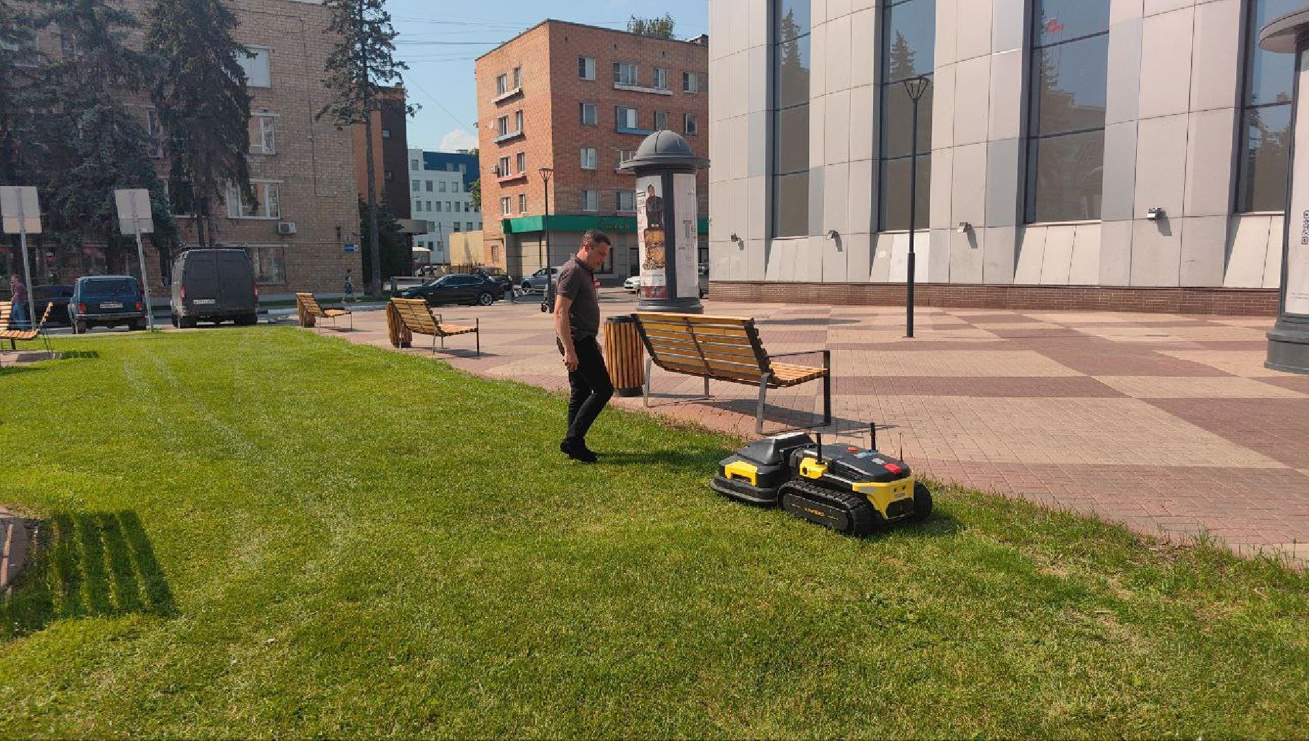 робот, газон, программирование,  модель,