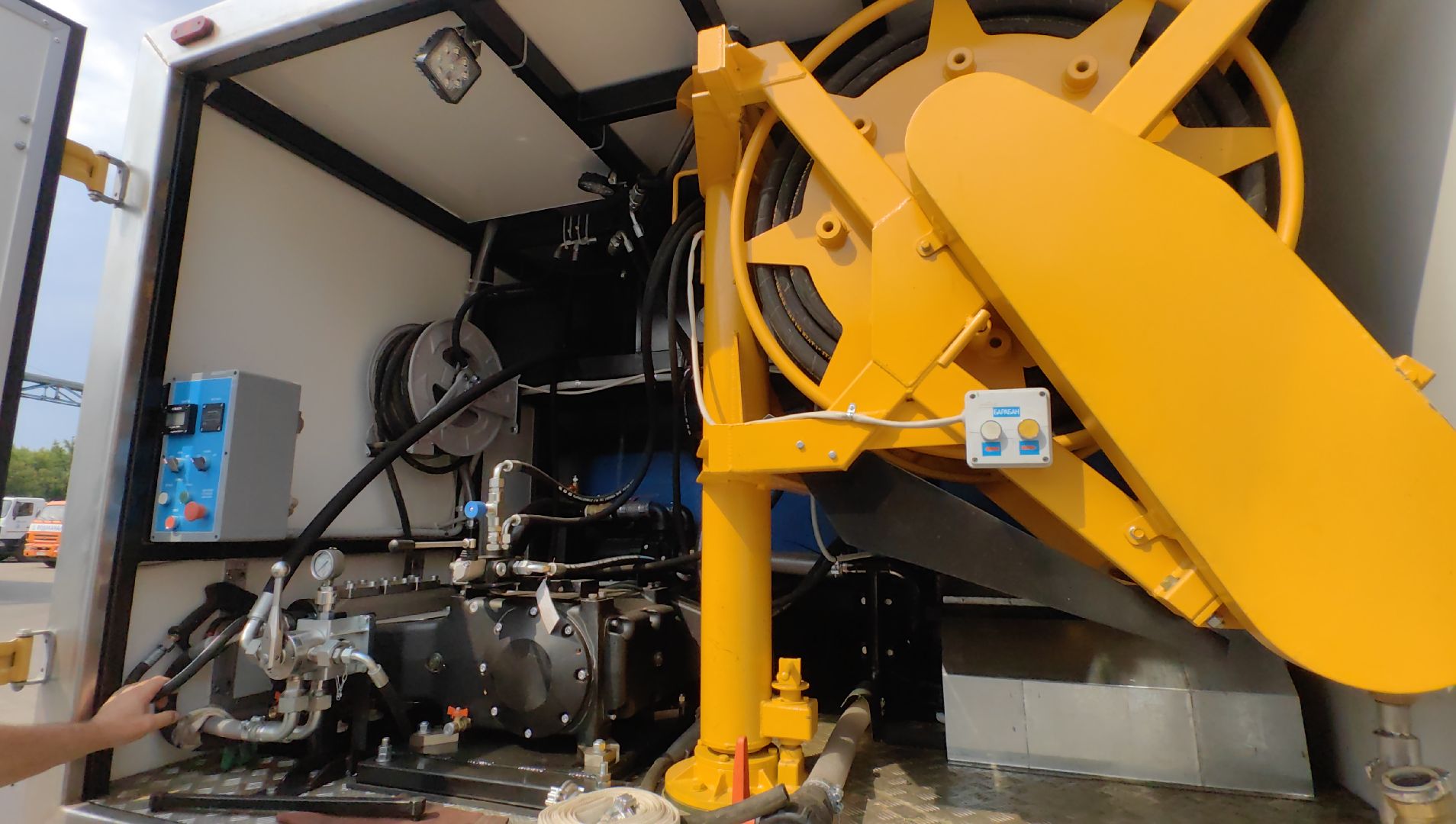 водоканал, техника, засор, камаз, газель,