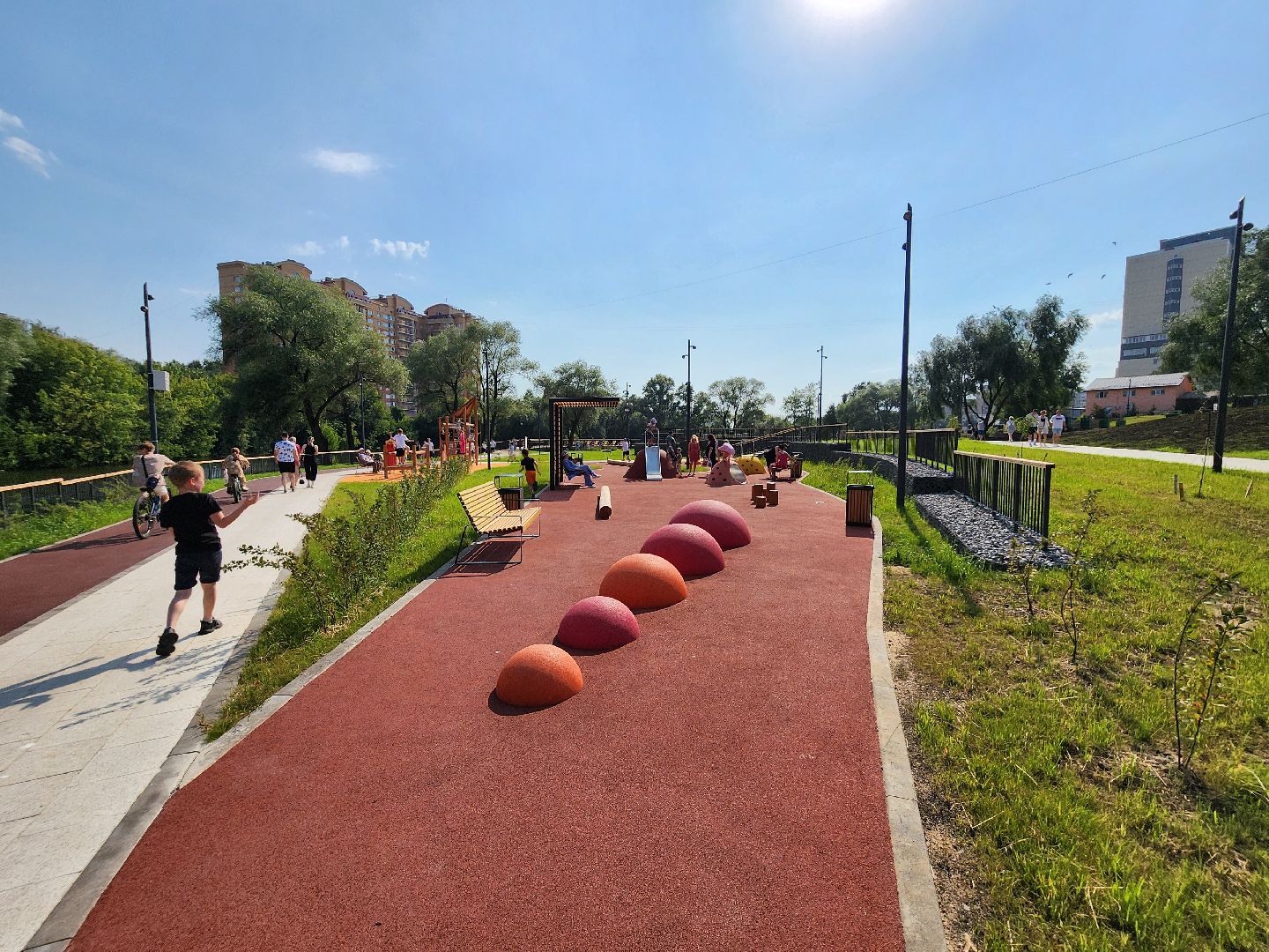 чехов, улица береговая, набережная реки теребенка, благоустройство , реконструкция, пляж, белый песок, зона отдыха с лежаками, место для загара, детские и спортивные площадки , пешеходные зоны и дорожки, госпрограмма московской области, формирование комфортной городской среды,