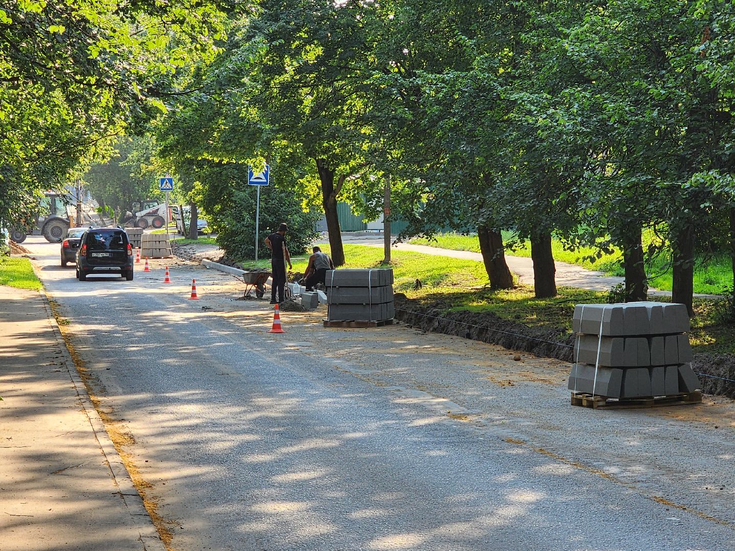 чехов, улица ильича, дорожный ремонт, капремонт дороги, установка бордюров, замена дорожного покрытия, госпрограмма московской области, развитие дорожного комплекса, план ремонта на 2025 год,