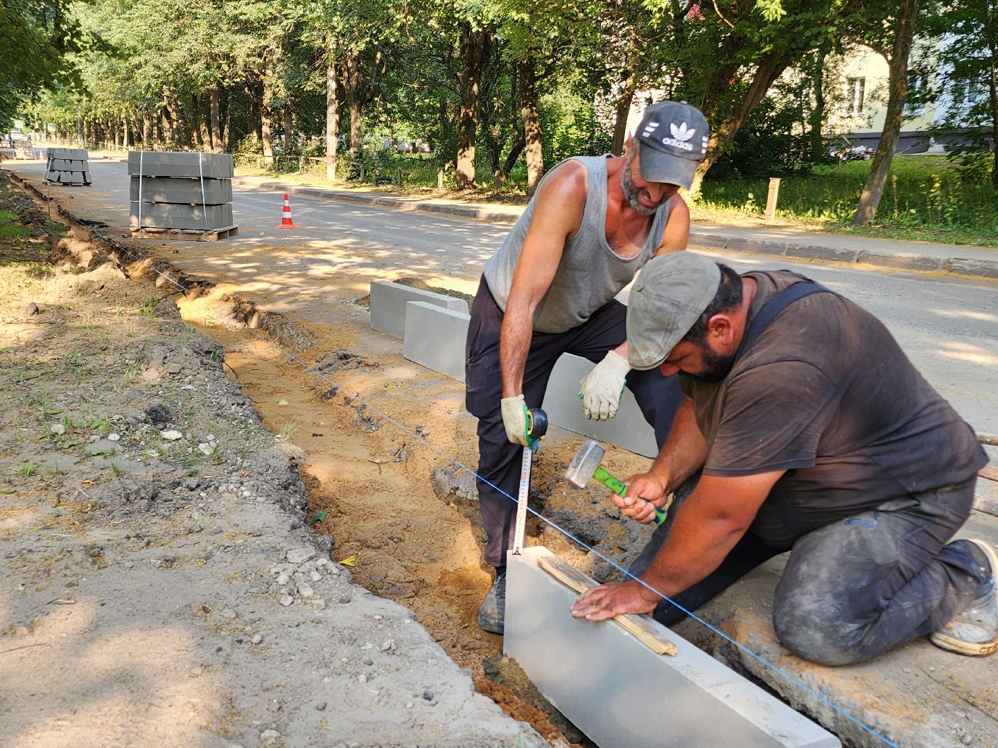 чехов, улица ильича, дорожный ремонт, капремонт дороги, установка бордюров, замена дорожного покрытия, госпрограмма московской области, развитие дорожного комплекса, план ремонта на 2025 год,