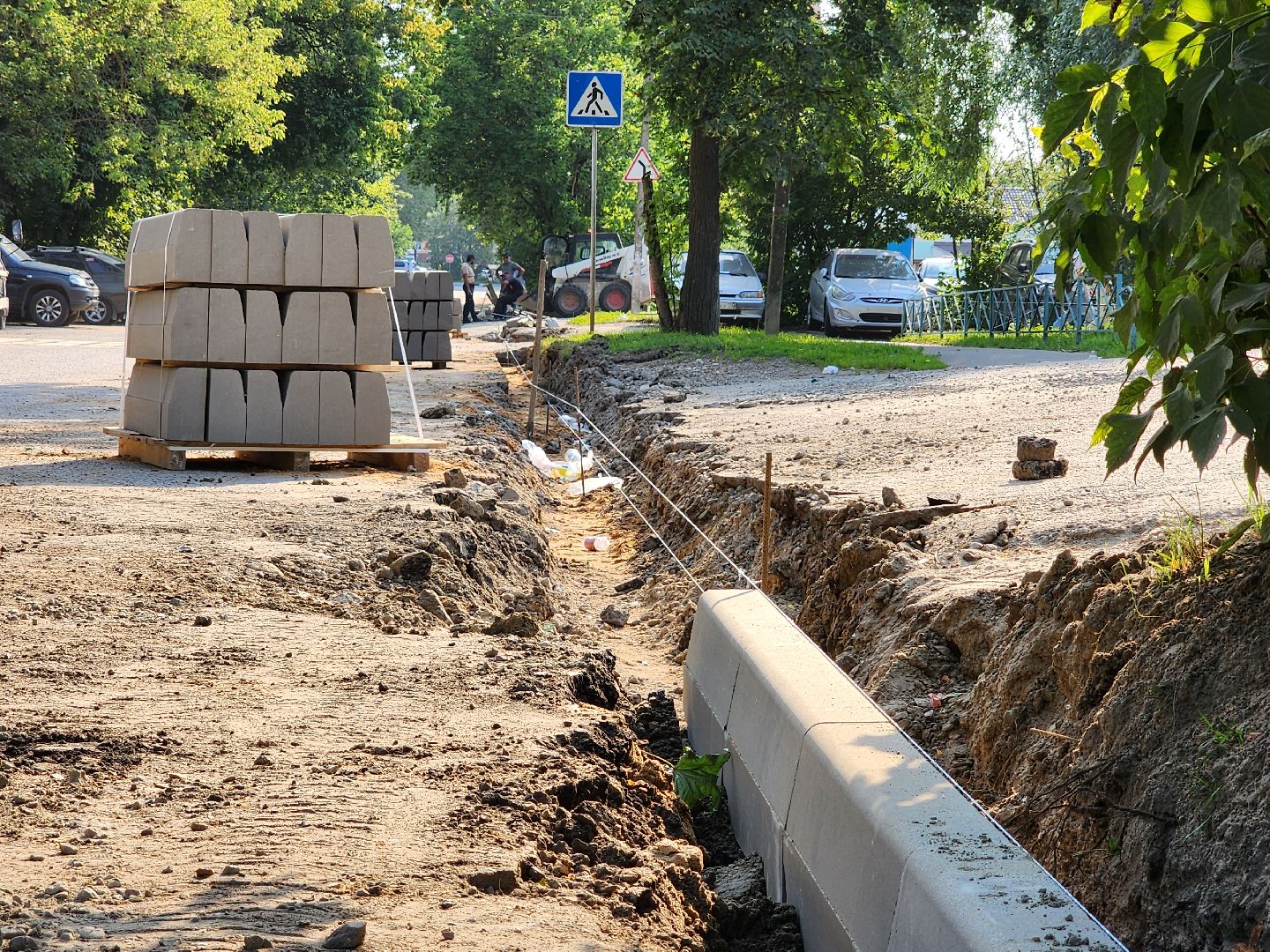 чехов, улица ильича, дорожный ремонт, капремонт дороги, установка бордюров, замена дорожного покрытия, госпрограмма московской области, развитие дорожного комплекса, план ремонта на 2025 год,