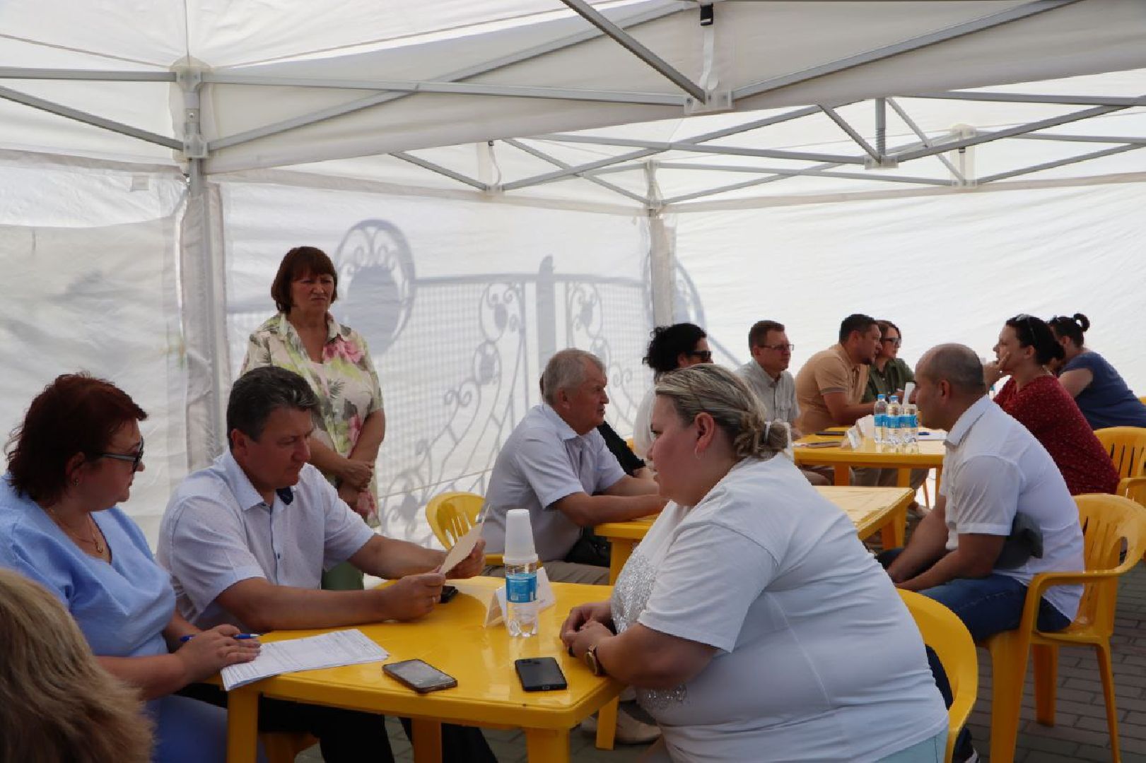выездная администрация в парке,серебряные пруды, парк серебряный,