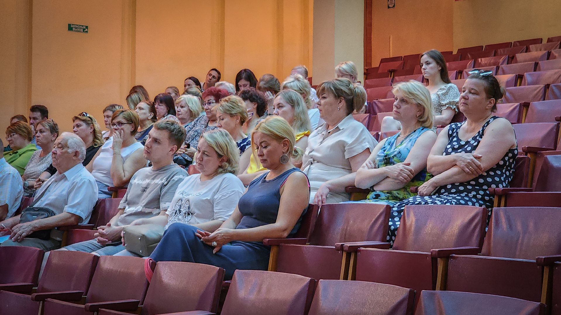 восересенск, телефонное мошенничество , встреча жителей с помощником прокурора,