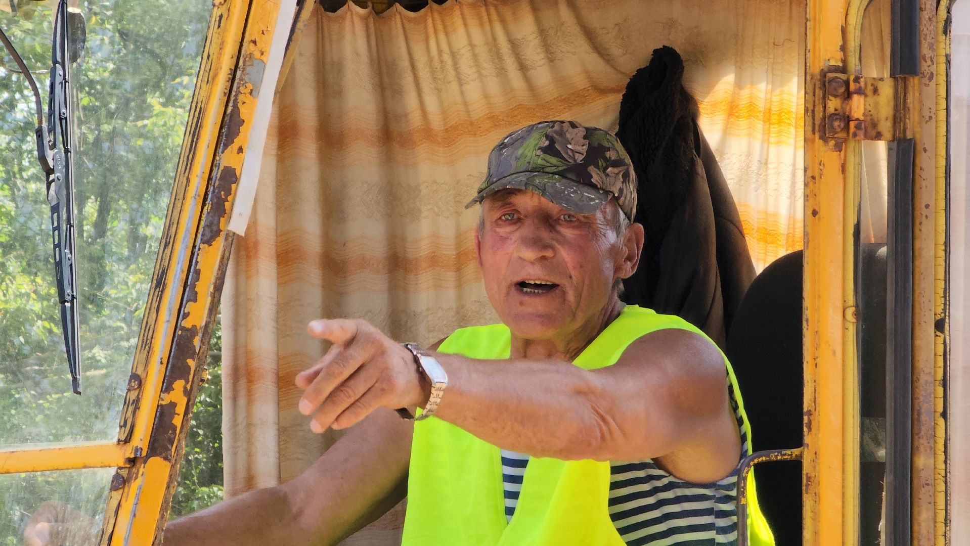 Крановщик, подъемный кран, Лобня , надземный переход,