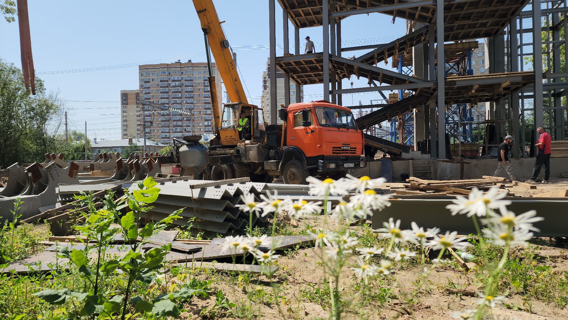 Крановщик, подъемный кран, Лобня , надземный переход,