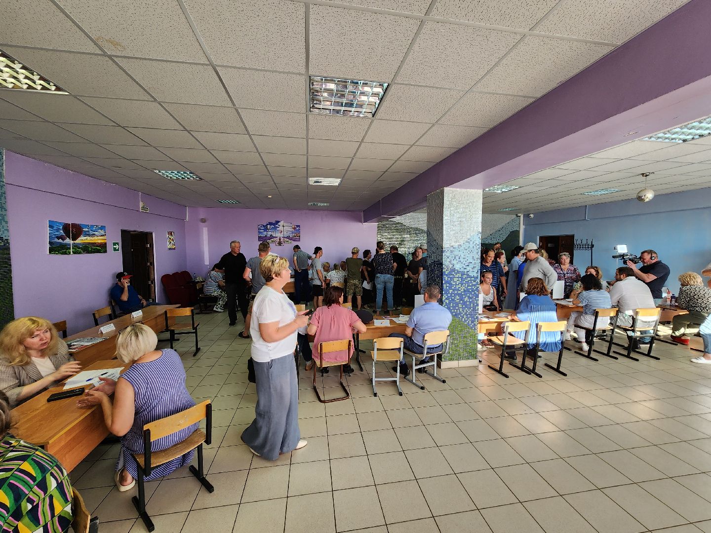 чехов,  выездная администрация, васькино, улица полевая, контейнерная площадка, вывоз мусора, обращение с отходами,  региональный оператор, график вывоза тко, мария стойнова, зам главы округа виталий шишкин,встреча с жителями, обращения граждан,