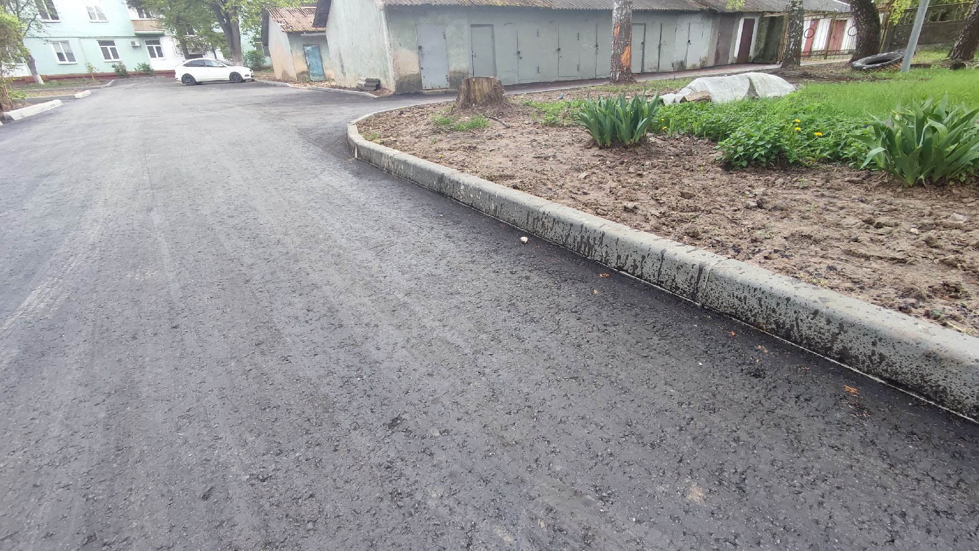 Кашира, благоустройство, двор, МКД, асфальт, бордюрный камень
