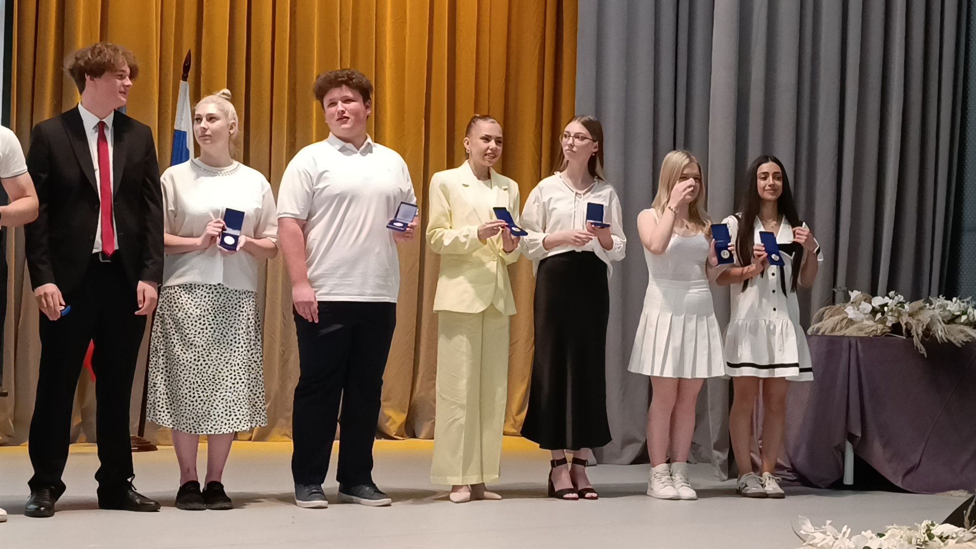 медалисты, лобня, образование,