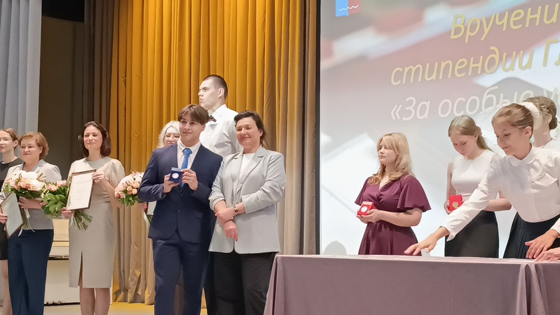 медалисты, лобня, образование,