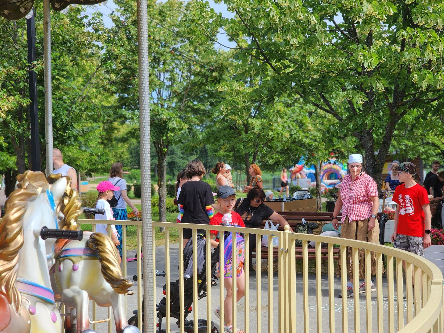 дубна, парк семейного отдыха, баба яга,детский праздник, катание верхом, пони, лошади,