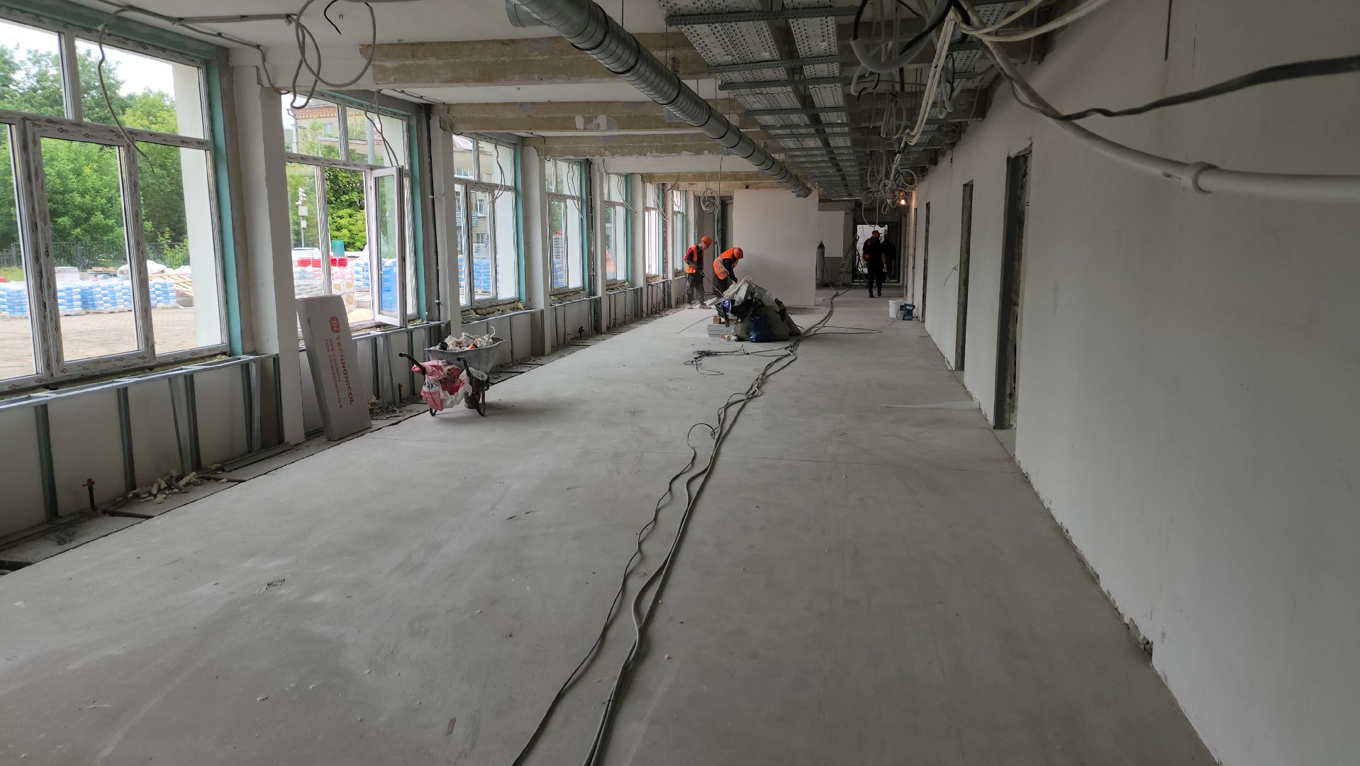 серпухов, улица советская, школа 9, гардероб для учителей, капитальный ремонт школы,