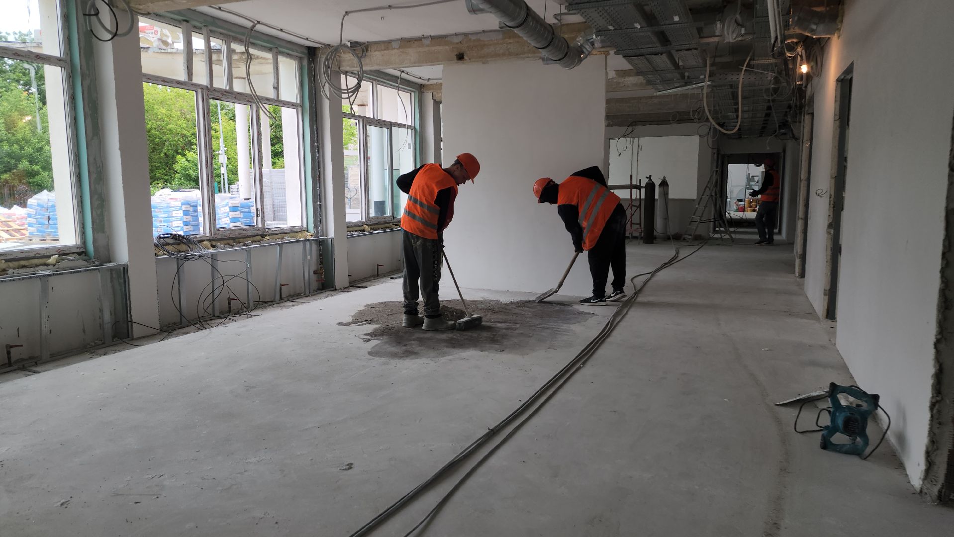 серпухов, улица советская, школа 9, гардероб для учителей, капитальный ремонт школы,