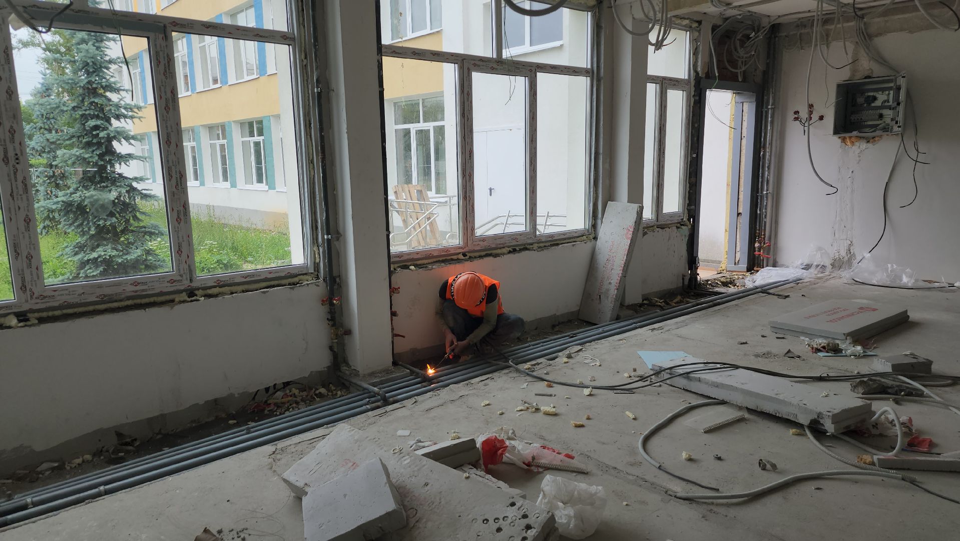 серпухов, улица советская, школа 9, гардероб для учителей, капитальный ремонт школы,