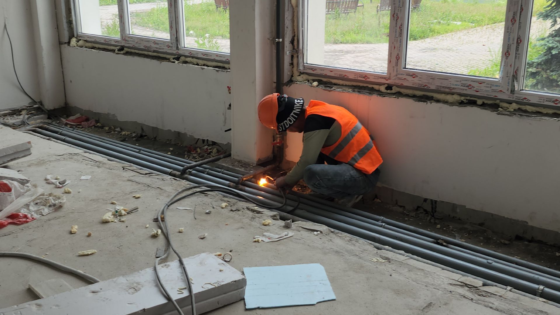 серпухов, улица советская, школа 9, гардероб для учителей, капитальный ремонт школы,