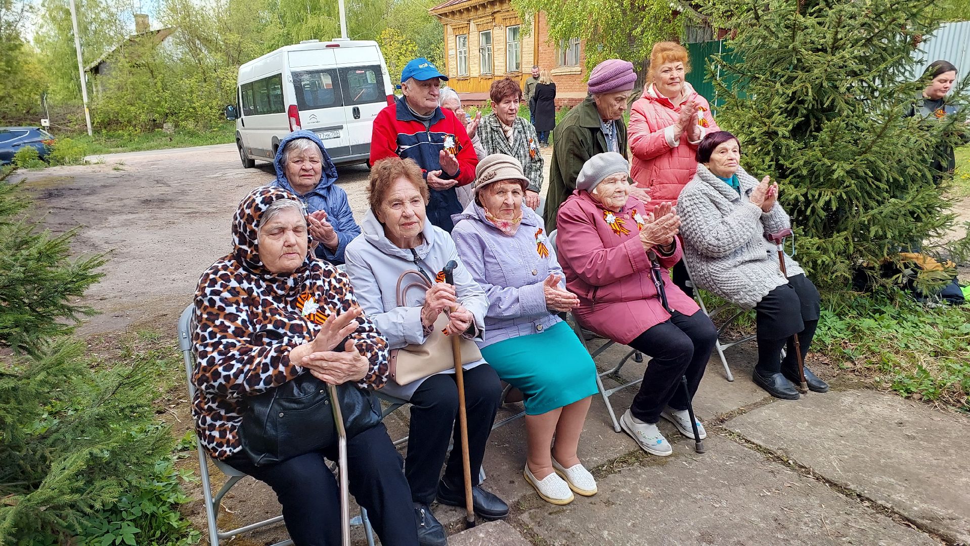 день победы, серпухов, встреча поколений, ветераны, молодежь, памятник, вов,