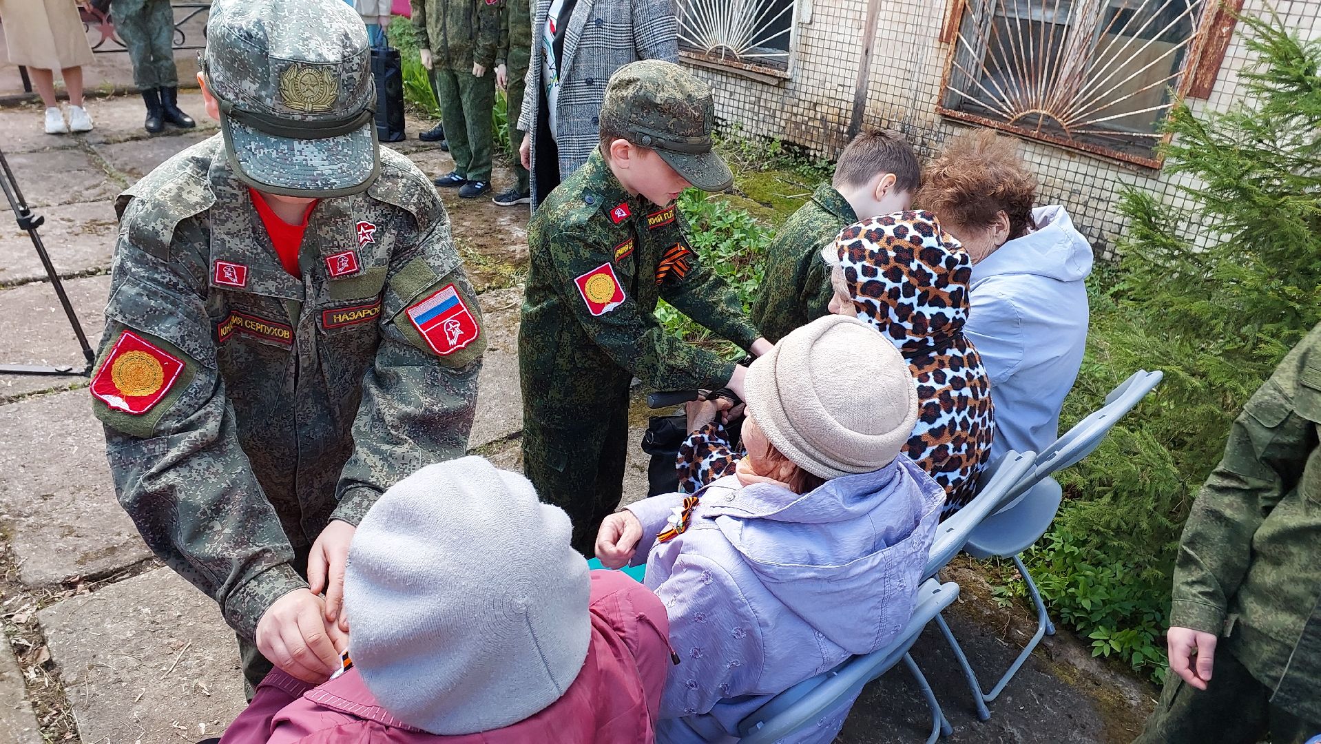 день победы, серпухов, встреча поколений, ветераны, молодежь, памятник, вов,