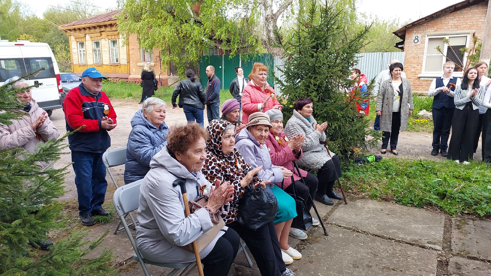 день победы, серпухов, встреча поколений, ветераны, молодежь, памятник, вов,