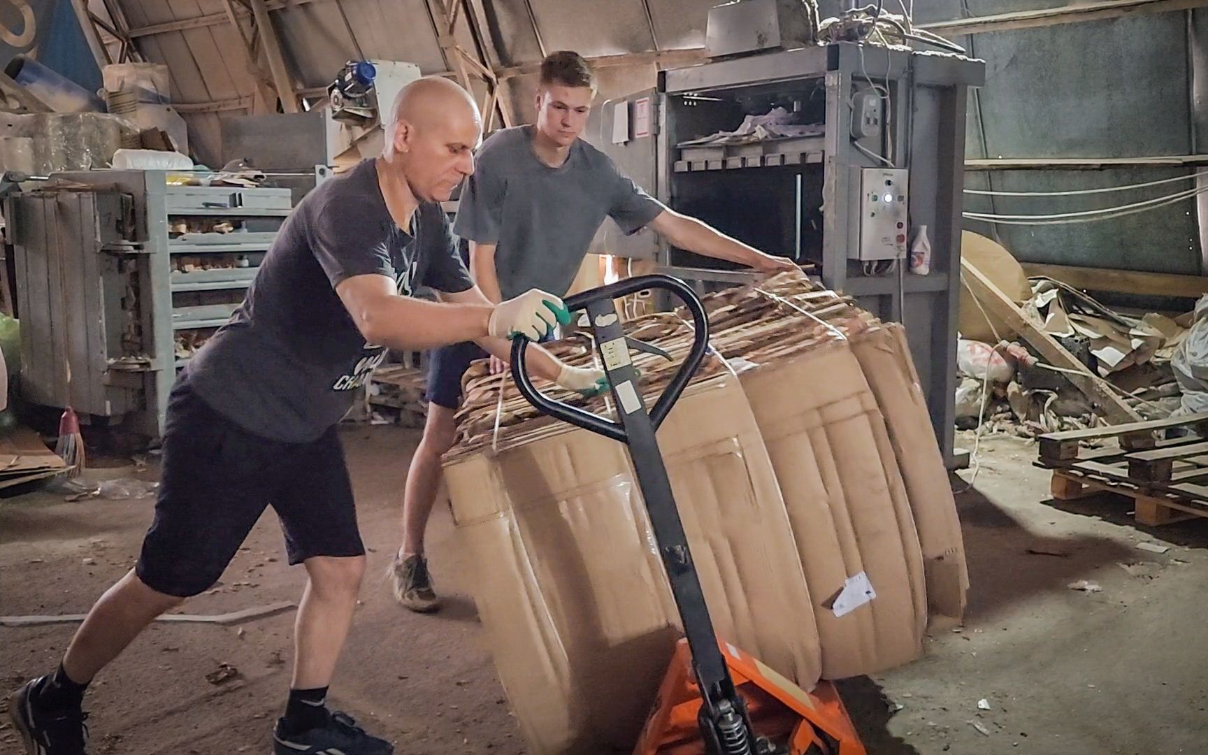 воскресенск, переработка вторсырья, переработка стекла, молодой предприниматель из восересенска,