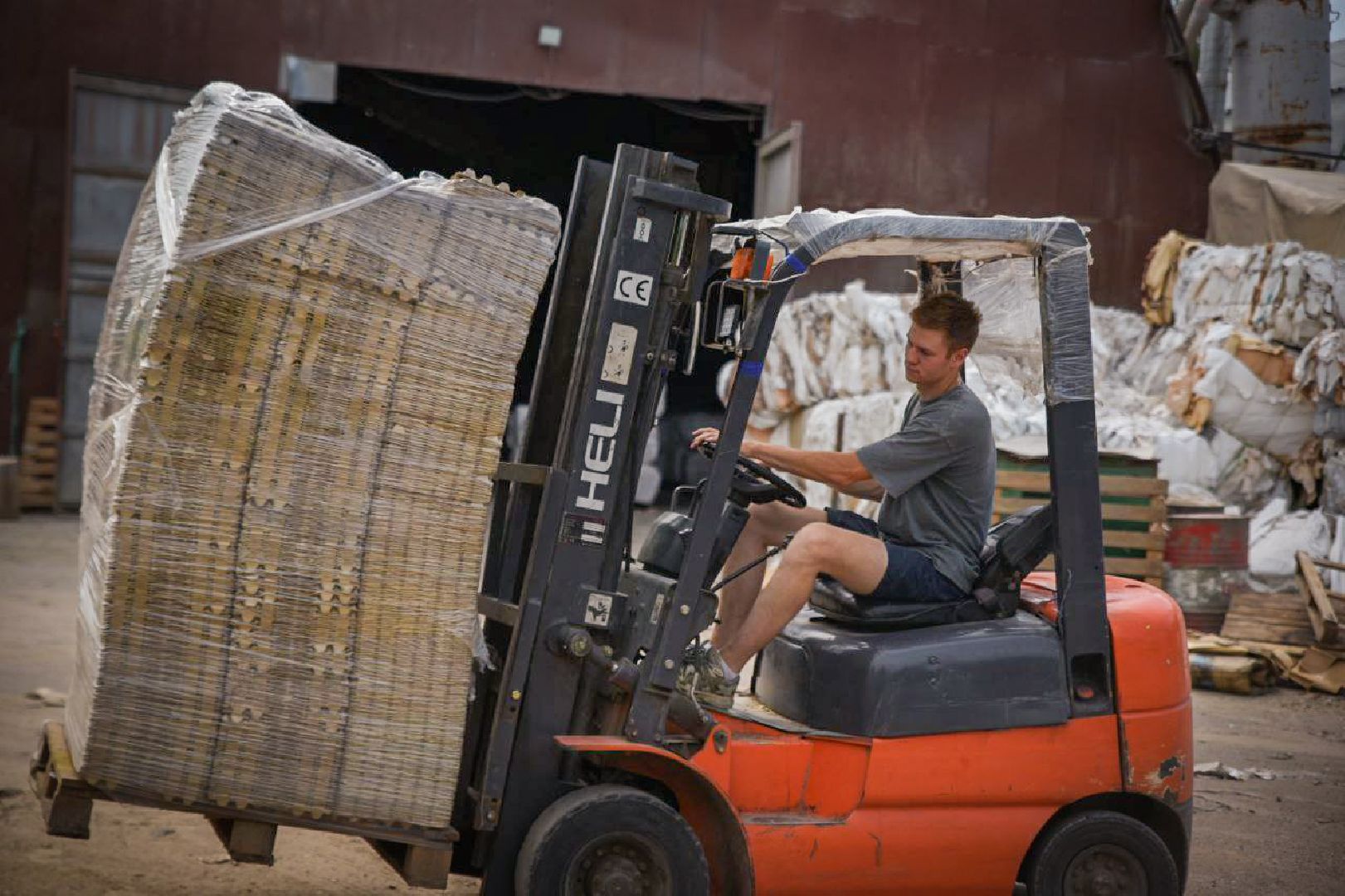 воскресенск, переработка вторсырья, переработка стекла, молодой предприниматель из восересенска,