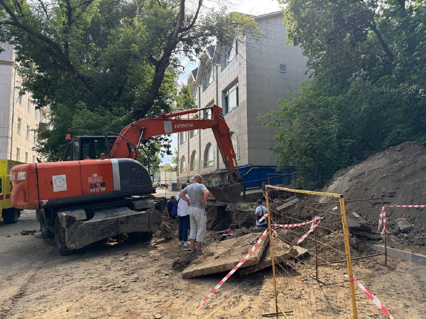 Люберцы, Прорыв трубы , Комунальщики, устранение аварии,