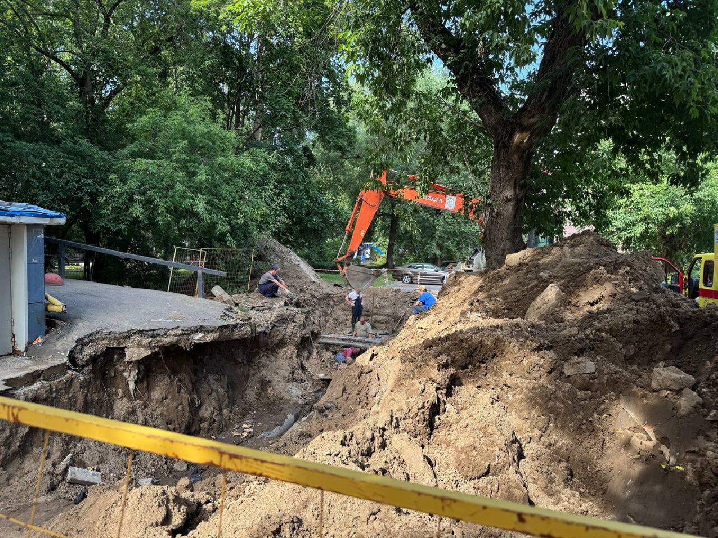 Люберцы, Прорыв трубы , Комунальщики, устранение аварии,