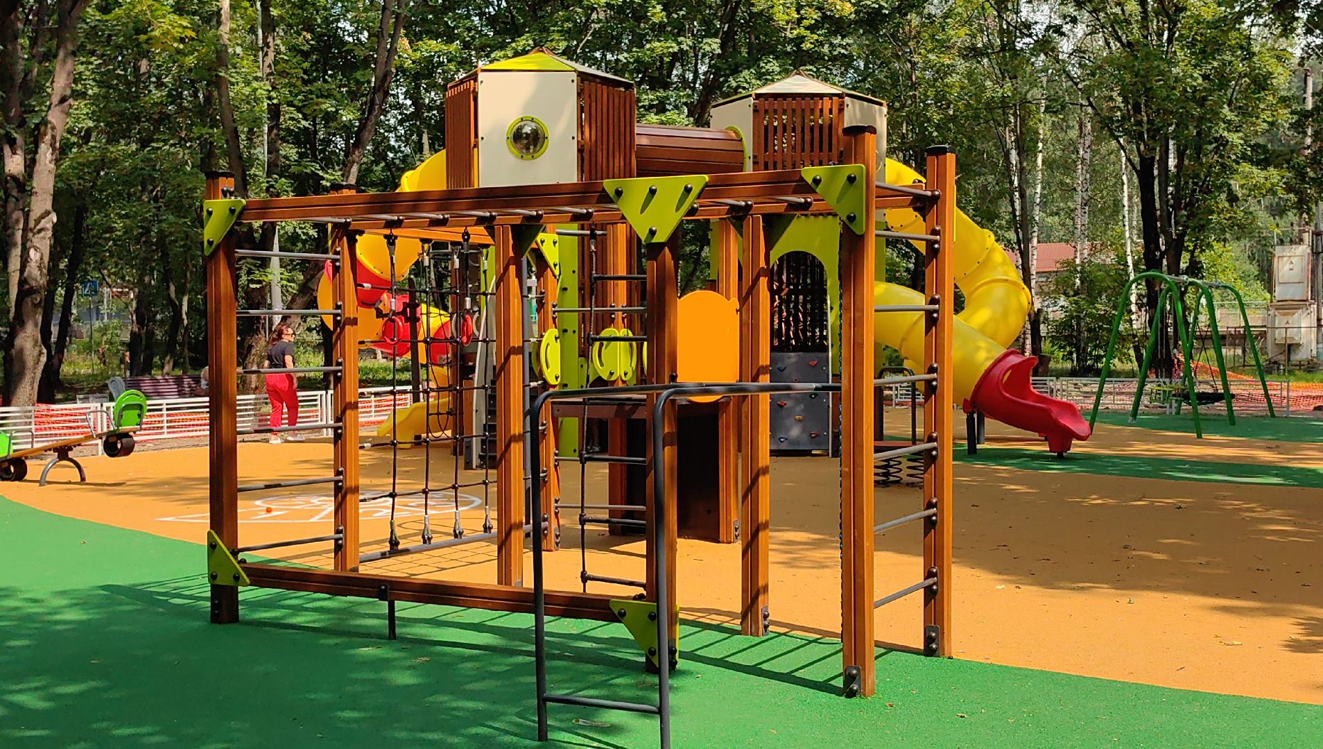 детская площадка, качели, песочница, лавочки,  безопасный регион,