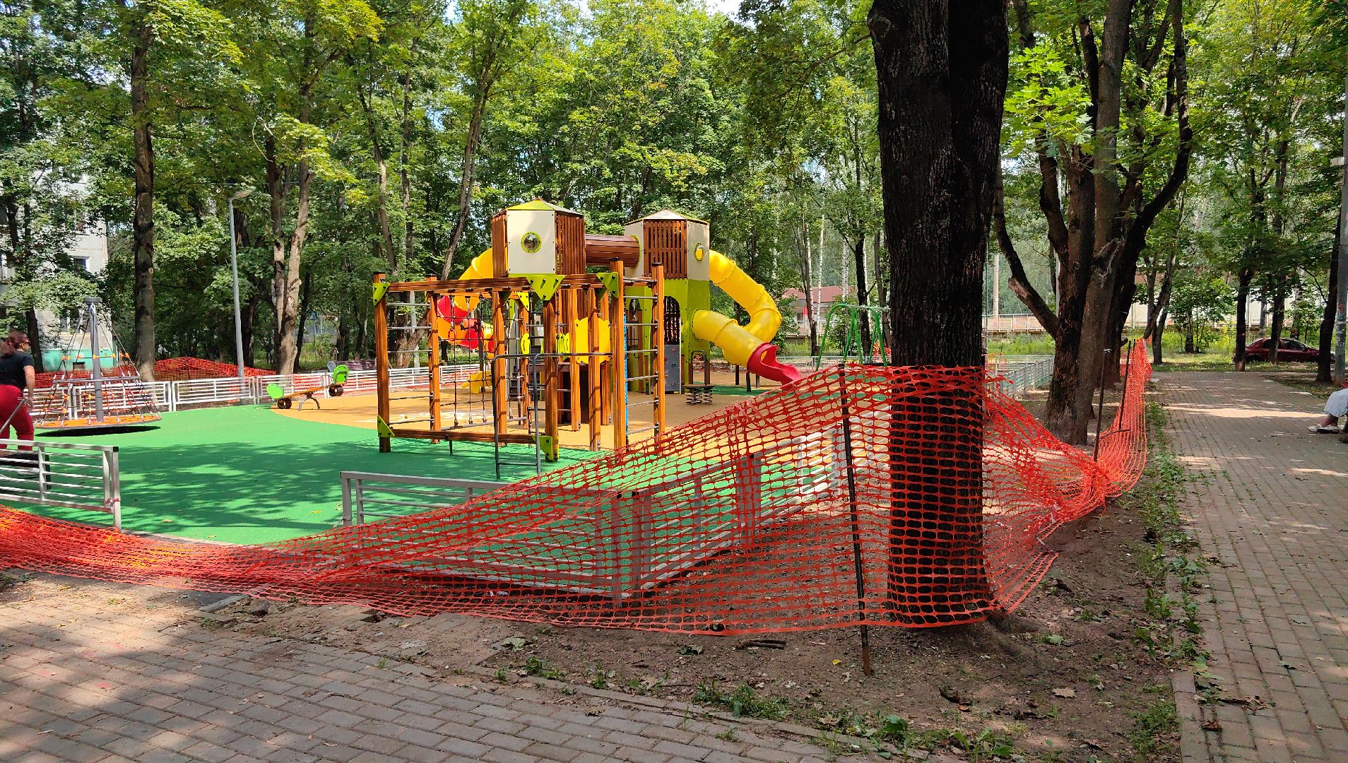 детская площадка, качели, песочница, лавочки,  безопасный регион,