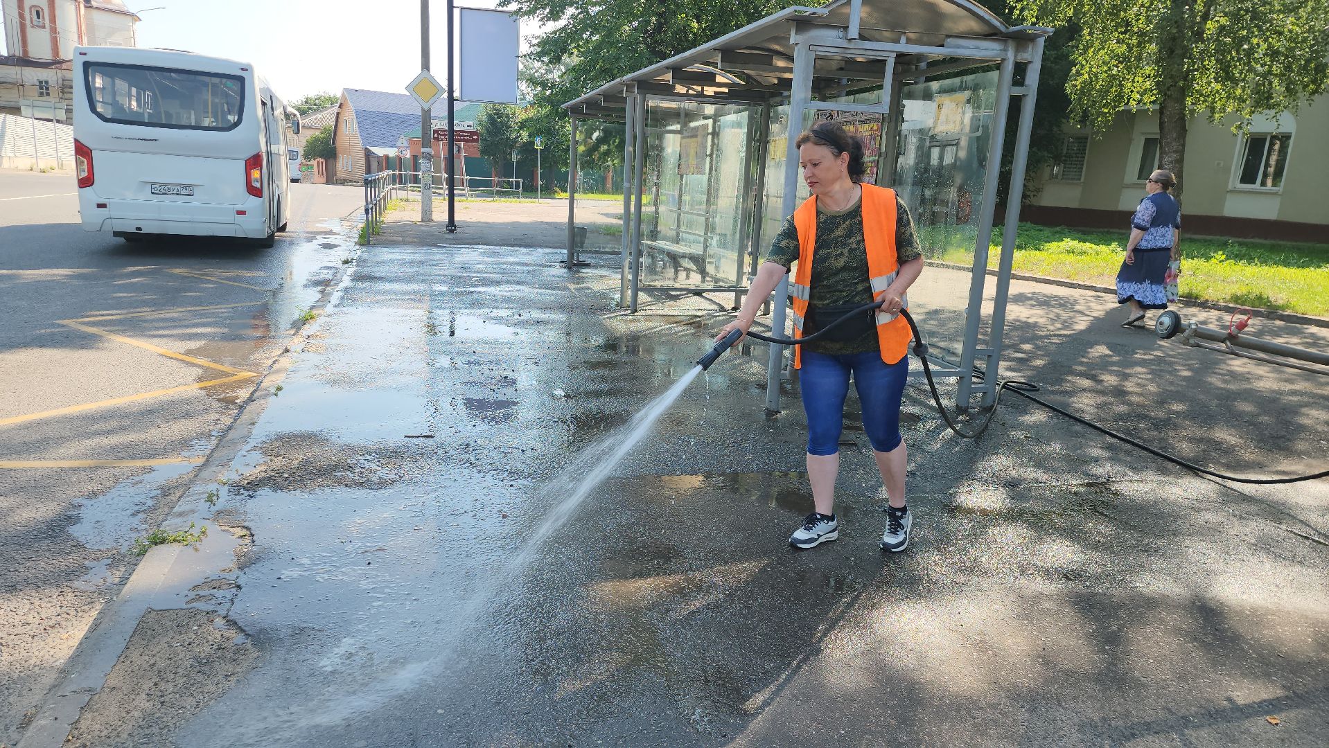серпухов, подмосковье, уборка остановок,