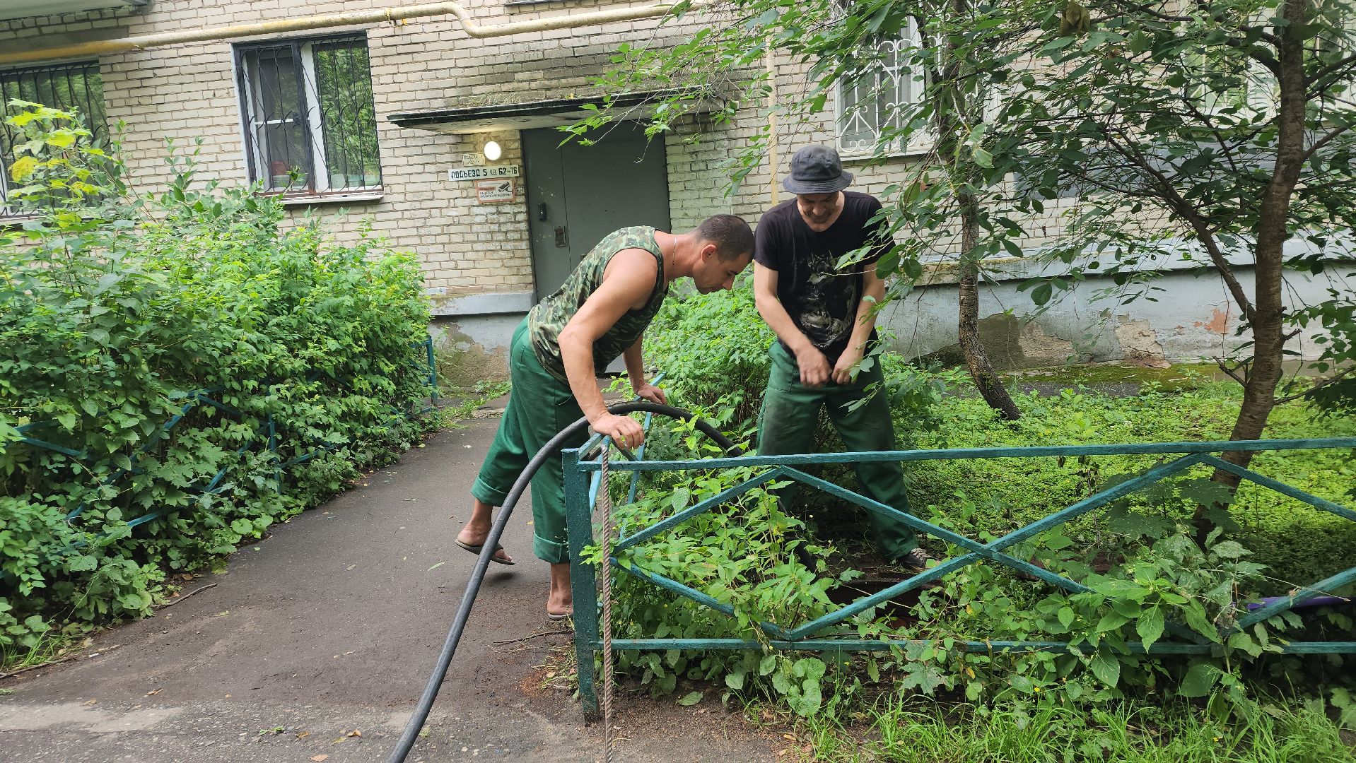 вертикалки, пушкино, засор канализации, засоры, ликвидация утечки, канализационные колодцы, канализационные сети,коммунальная служба,коммунальная техника,