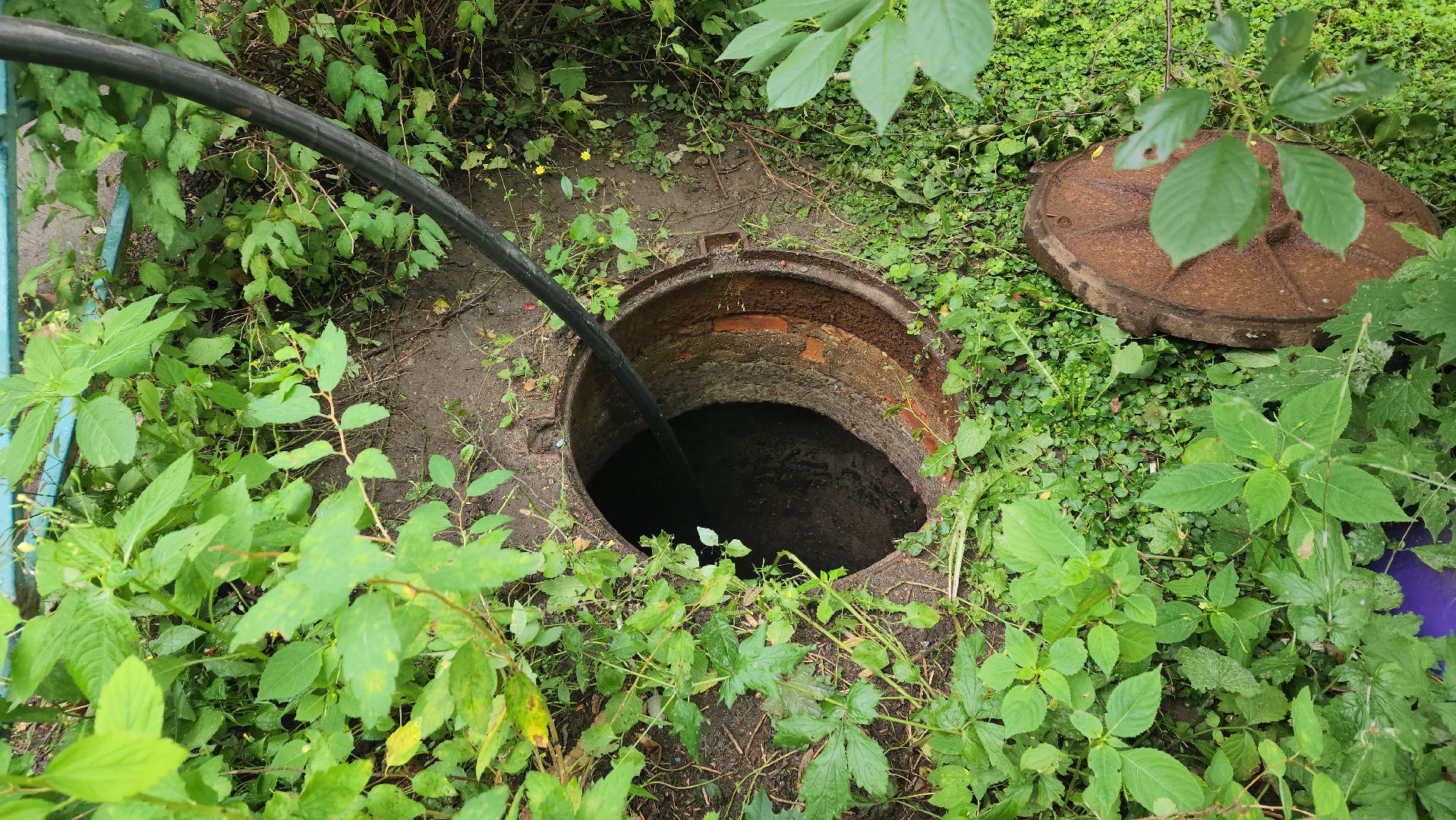 вертикалки, пушкино, засор канализации, засоры, ликвидация утечки, канализационные колодцы, канализационные сети,коммунальная служба,коммунальная техника,