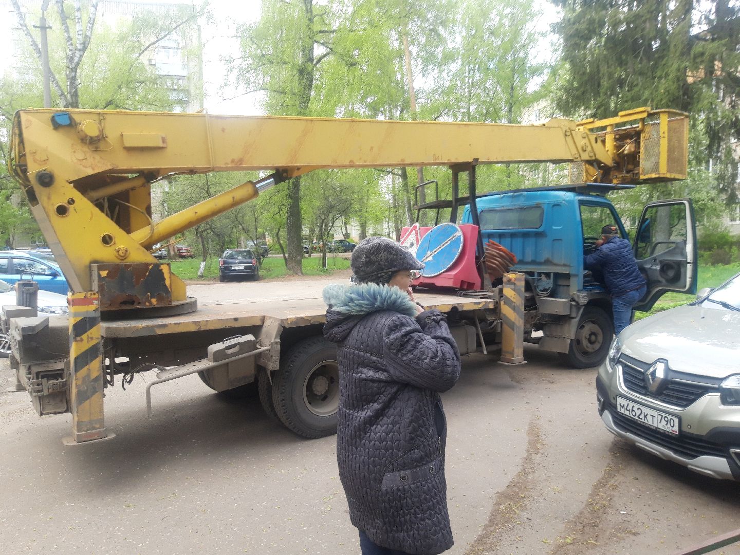 двор, доброе дело,