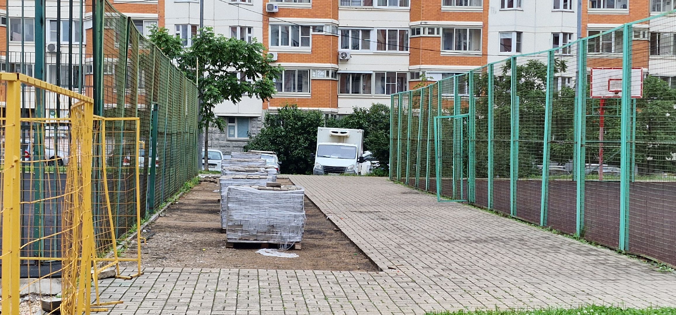 благоустройство, микрорайон кучино, балашиха, новая детская площадка на речной улице,