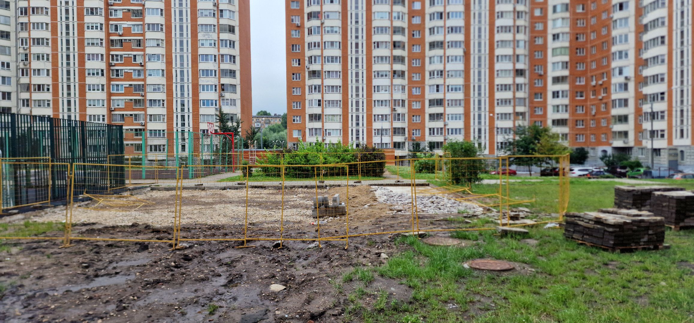 благоустройство, микрорайон кучино, балашиха, новая детская площадка на речной улице,