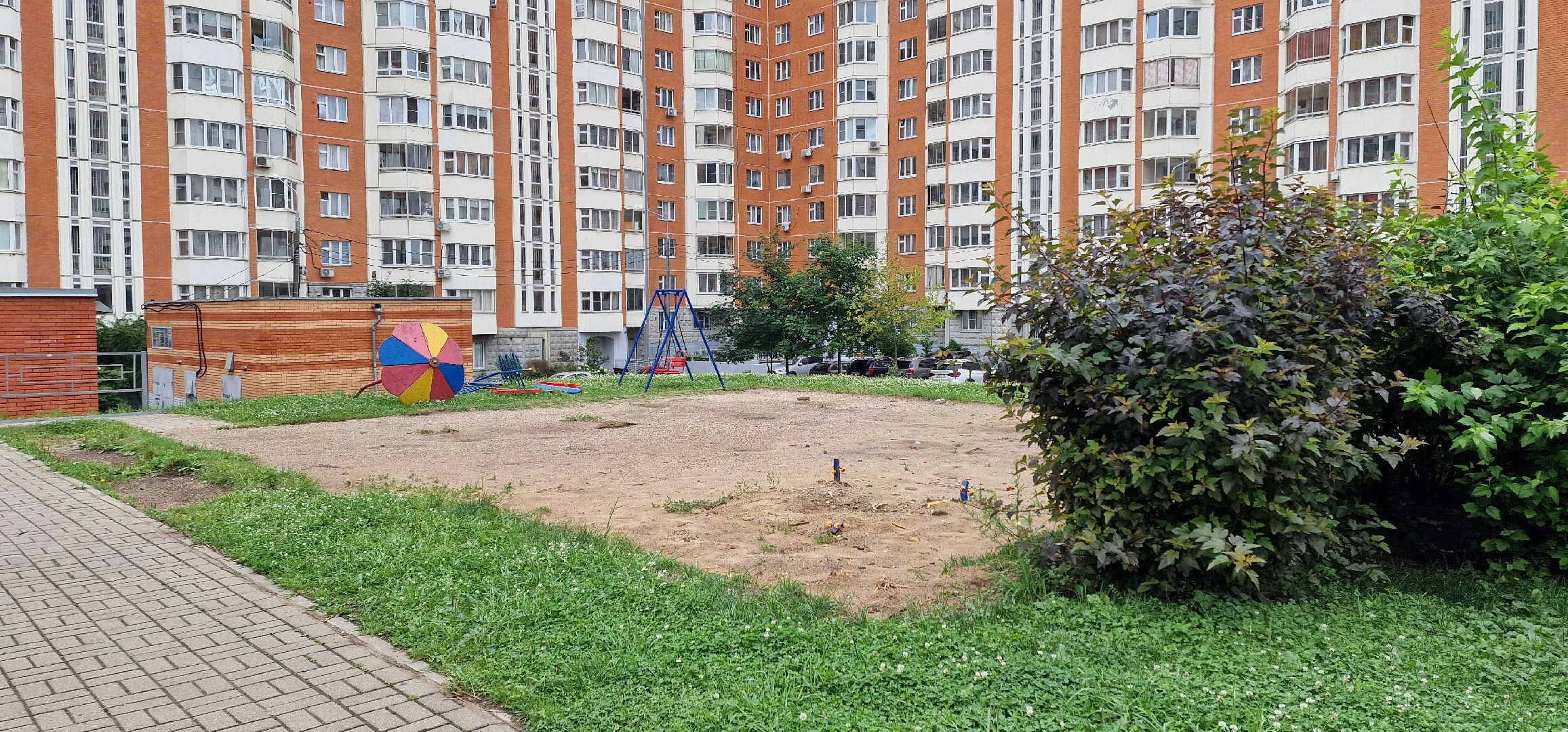 благоустройство, микрорайон кучино, балашиха, новая детская площадка на речной улице,