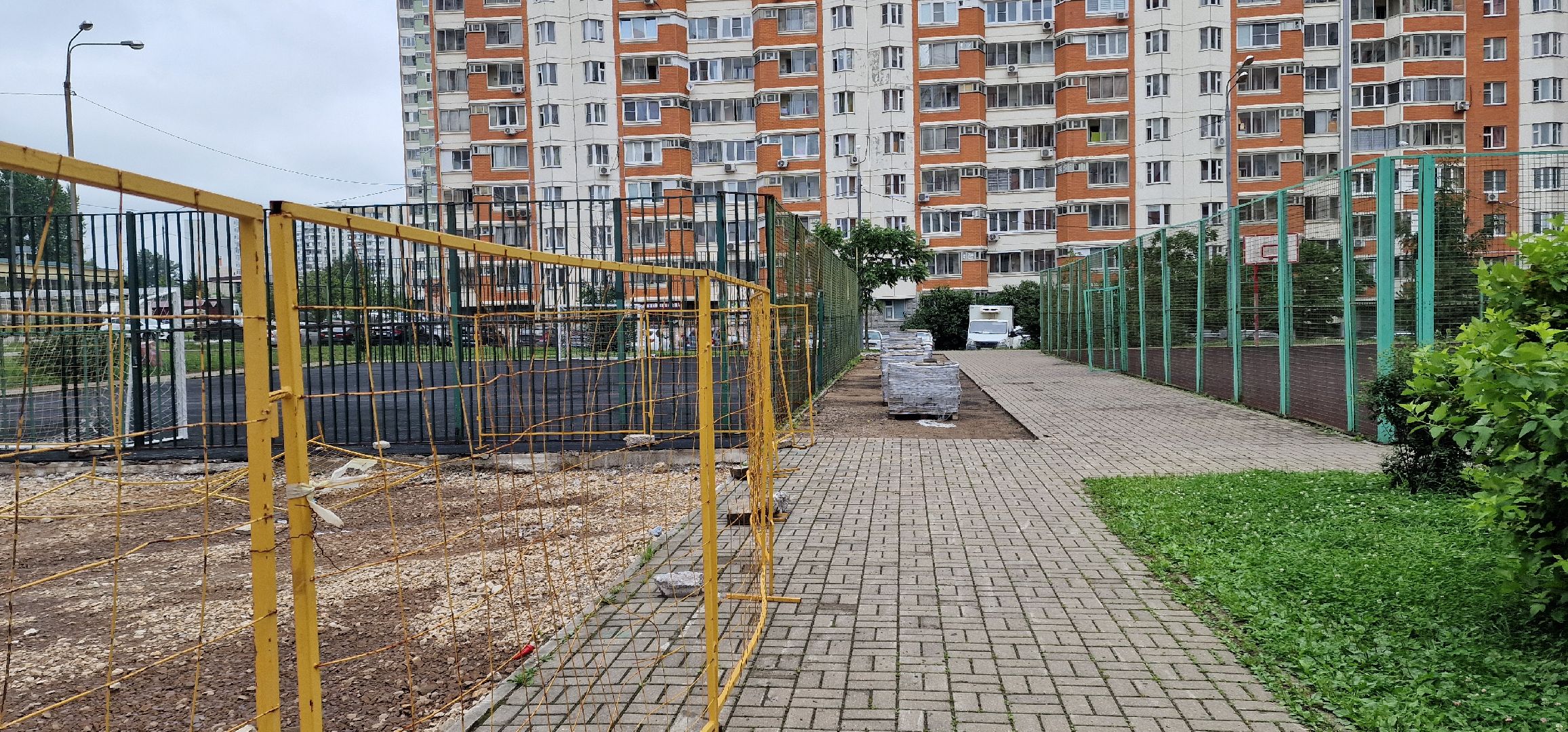 благоустройство, микрорайон кучино, балашиха, новая детская площадка на речной улице,