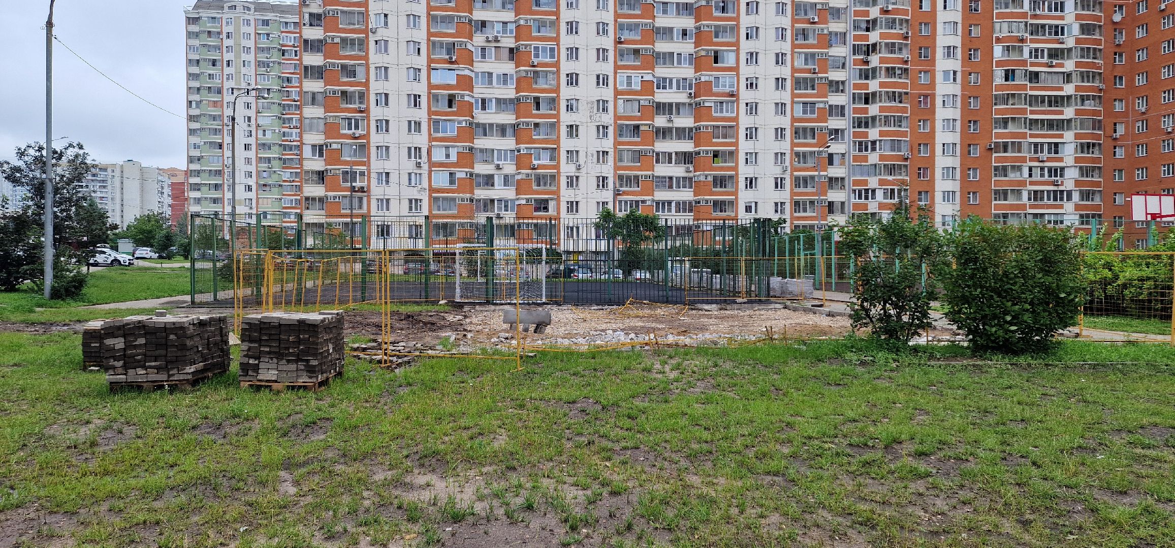 благоустройство, микрорайон кучино, балашиха, новая детская площадка на речной улице,